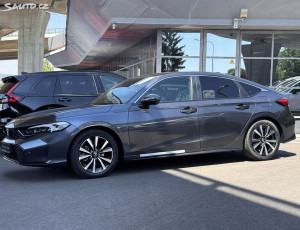 Honda Civic 2.0e:HEV Elegance