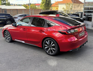 Honda Civic 2.0e:HEV Elegance