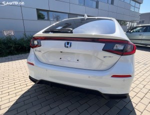 Honda Civic 2.0e:HEV Sport